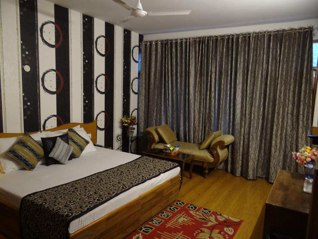 דרמסאלה Hotel Natraj Manali חדר תמונה