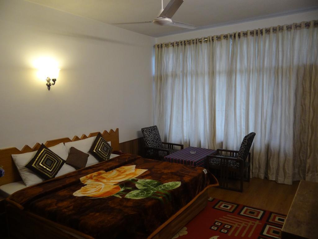 דרמסאלה Hotel Natraj Manali חדר תמונה