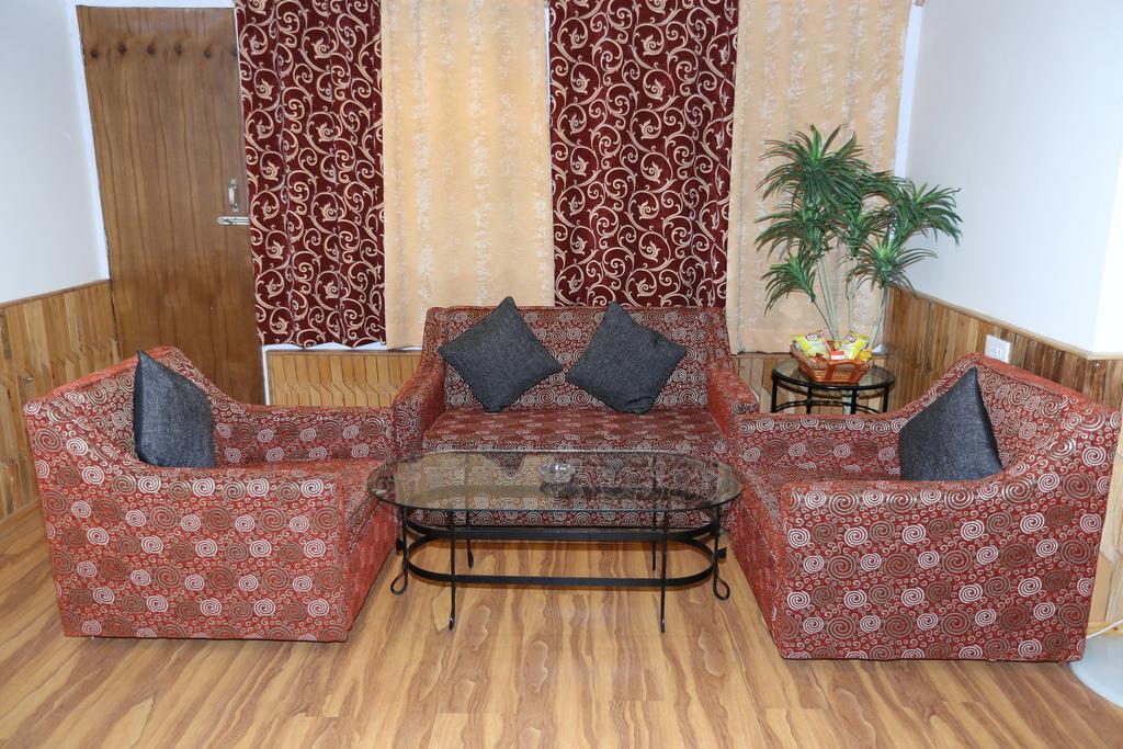 דרמסאלה Hotel Natraj Manali חדר תמונה