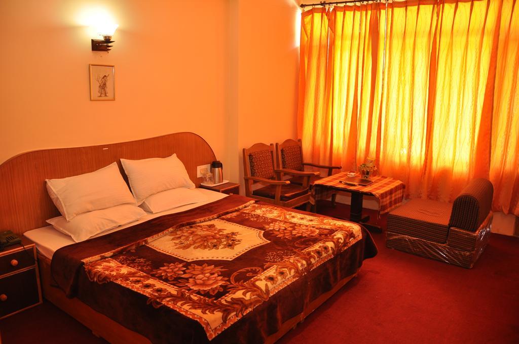 דרמסאלה Hotel Natraj Manali חדר תמונה