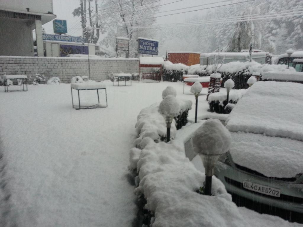 דרמסאלה Hotel Natraj Manali מראה חיצוני תמונה