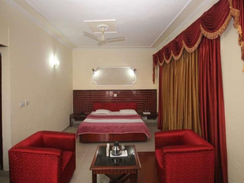 דרמסאלה Hotel Natraj Manali מראה חיצוני תמונה